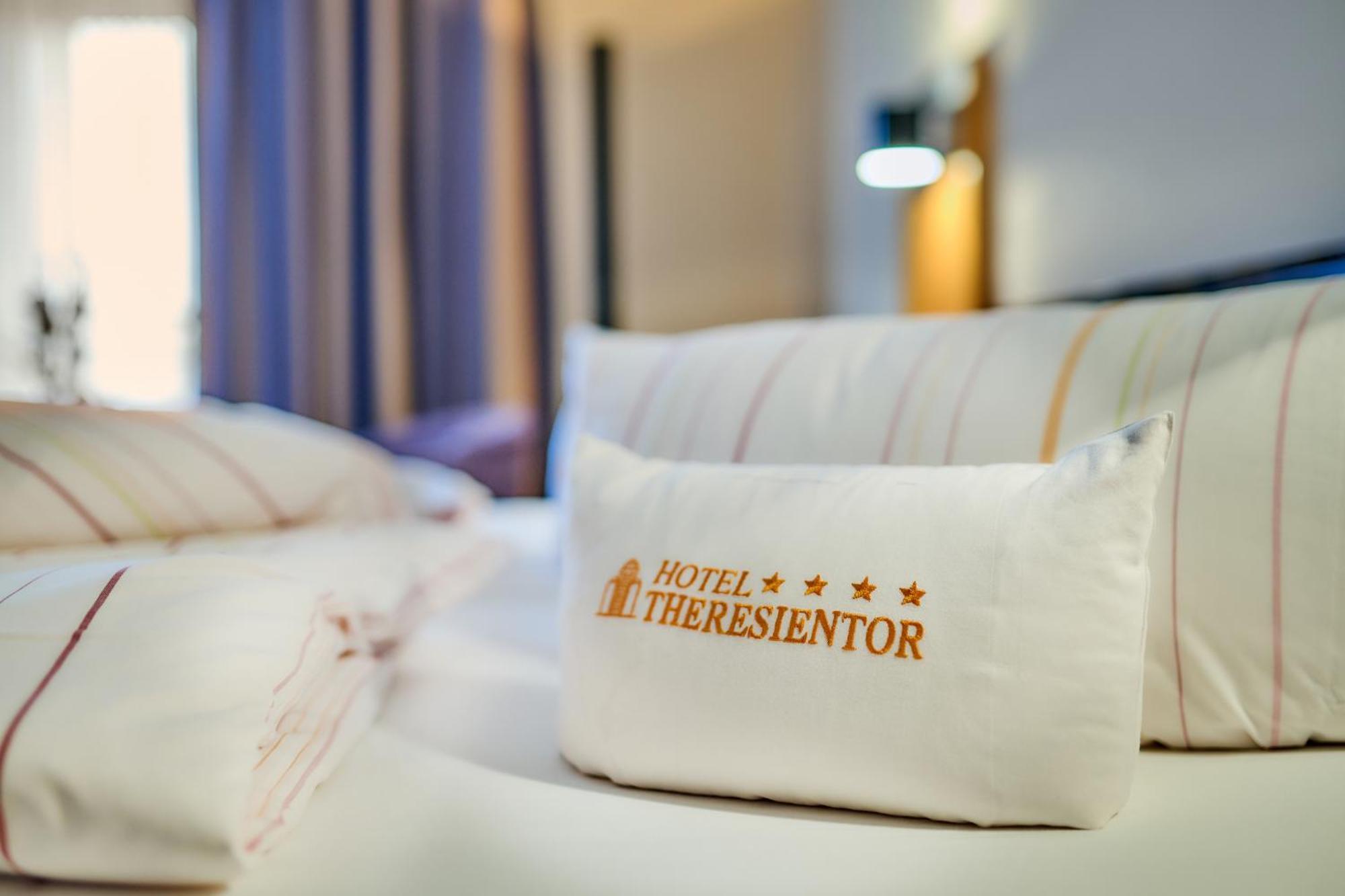 Hotel Theresientor Straubing Exterior photo